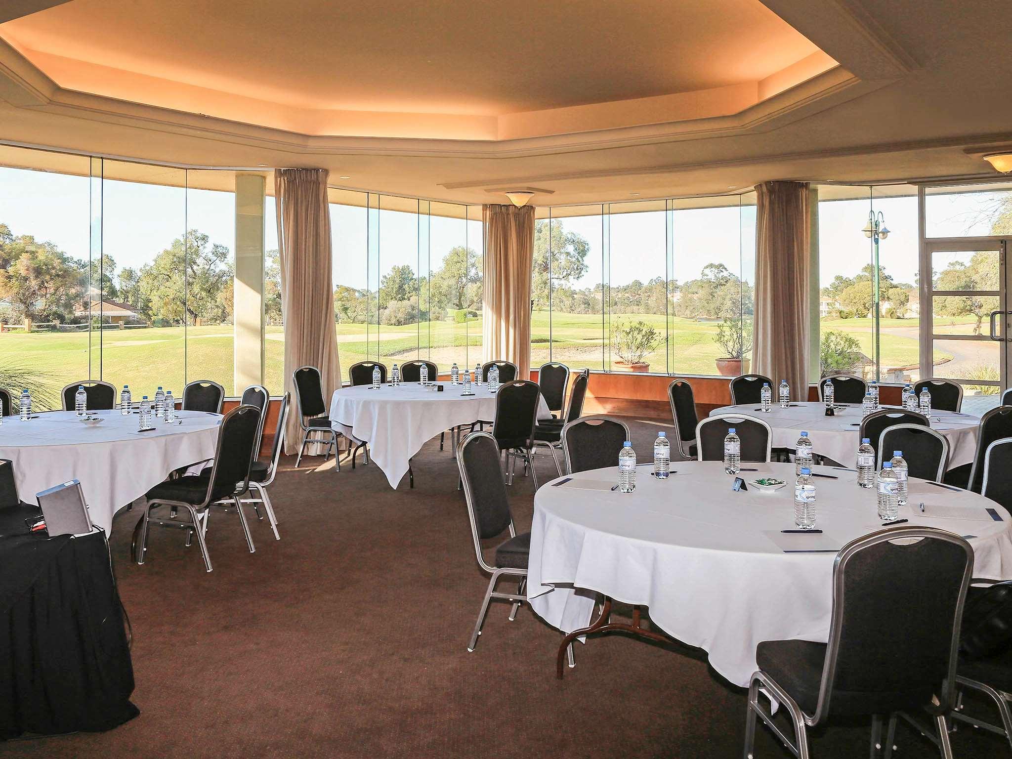 Novotel Vines Resort Swan Valley The Vines Bagian luar foto