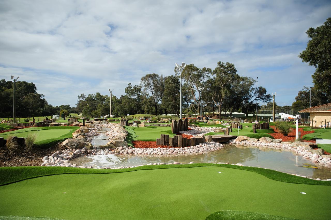 Novotel Vines Resort Swan Valley The Vines Bagian luar foto