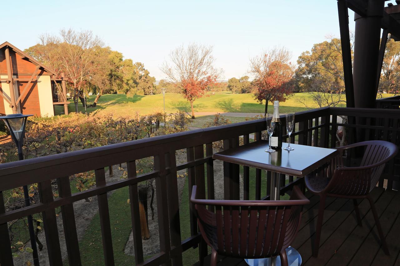 Novotel Vines Resort Swan Valley The Vines Bagian luar foto