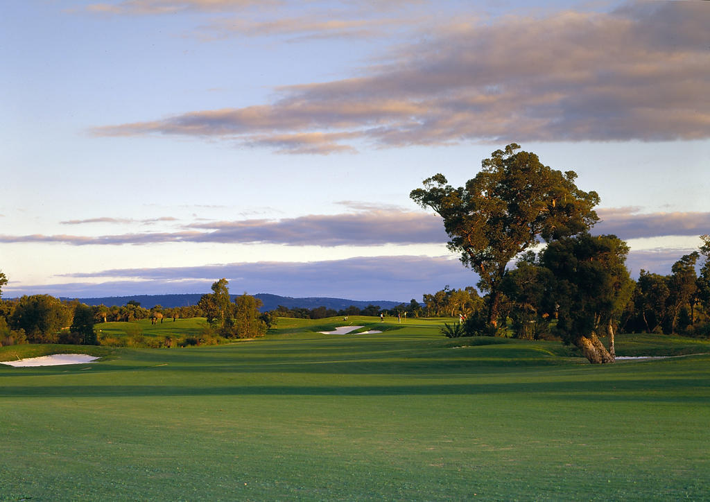 Novotel Vines Resort Swan Valley The Vines Bagian luar foto